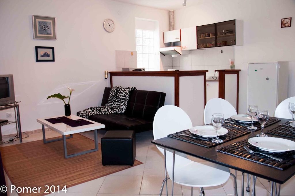 Apartments Finera Pomer Habitación foto
